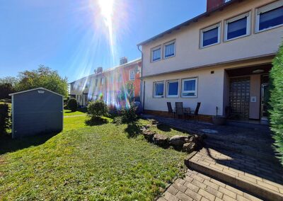 ***RESERVIERT***                                                                 „LIVING NOW“ in gemütlicher und moderner 2 Zimmer Erdgeschosswohnung mit Garage, Garten und Terrasse in zentraler Lage von Affalterbach – Birkhau