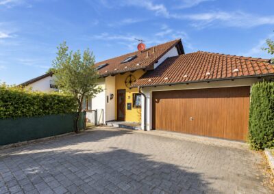 ***DEMNÄCHST IM ANGEBOT***                                       „LIVING NOW“ im Familientraum Einfamilienhaus! Ein selten zu ergatterndes Haus in Bestlage von Erdmannhausen sucht neue Bewohner!